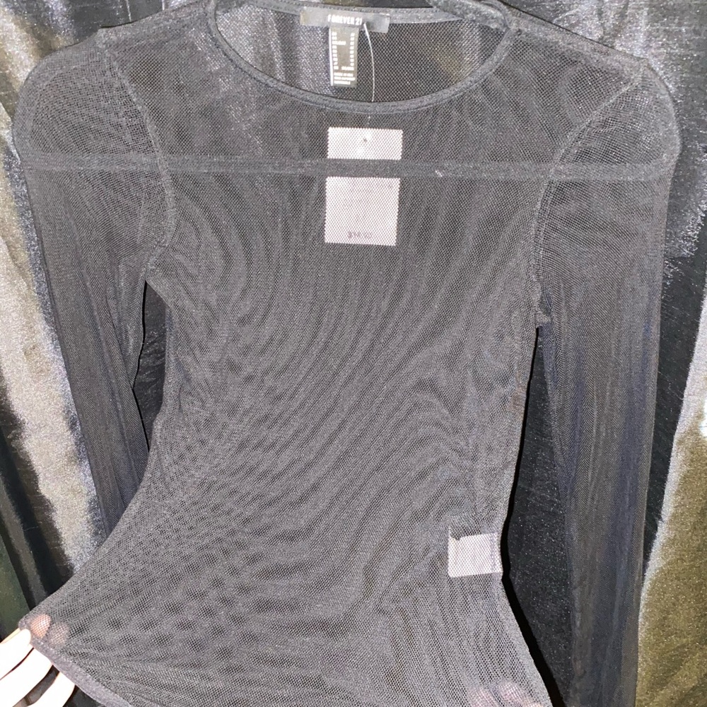 Long sleeve see through body shirt